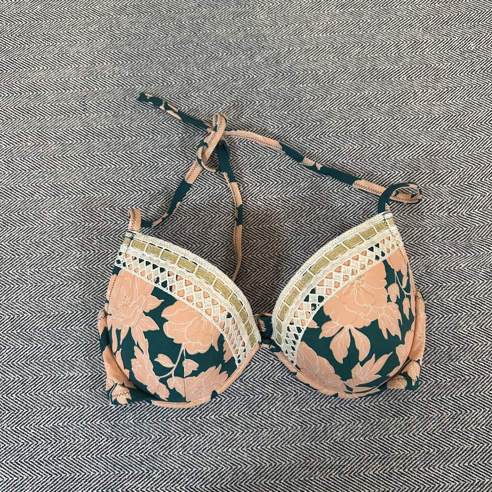SHADE & SHORE - Floral Bikini Top
